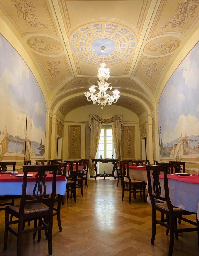 Hotel Palazzo Brunamonti Bevagna Kültér fotó