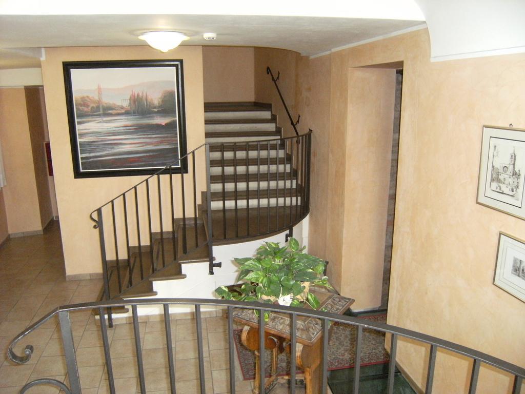 Hotel Palazzo Brunamonti Bevagna Kültér fotó