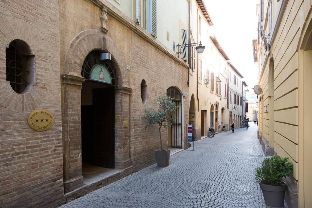 Hotel Palazzo Brunamonti Bevagna Kültér fotó
