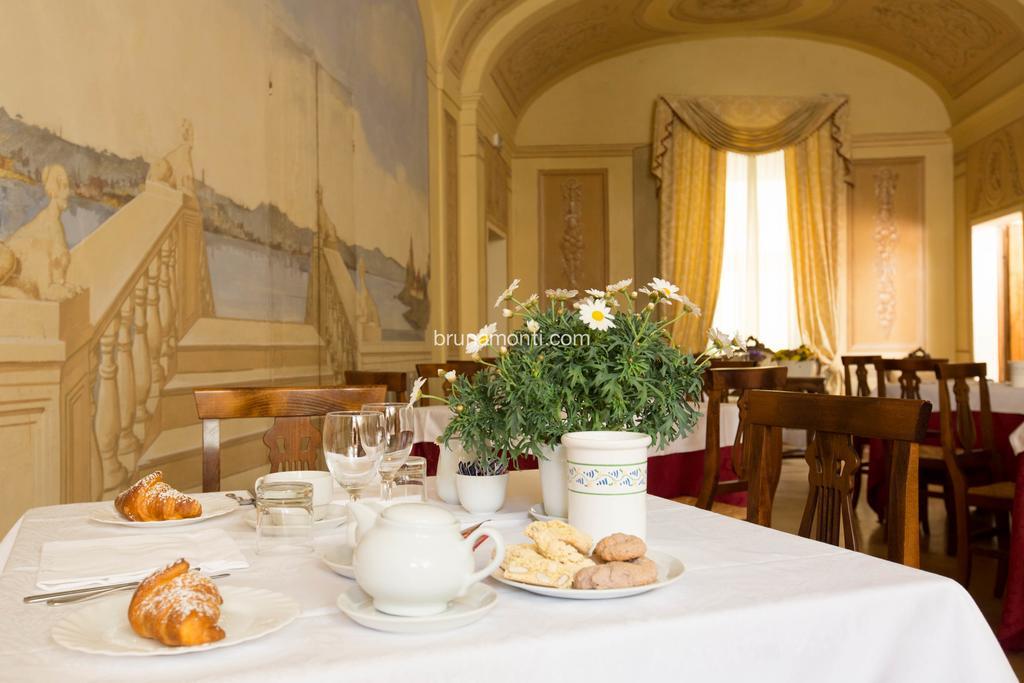 Hotel Palazzo Brunamonti Bevagna Kültér fotó
